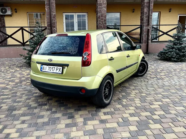 Ford Fiesta - фото 3