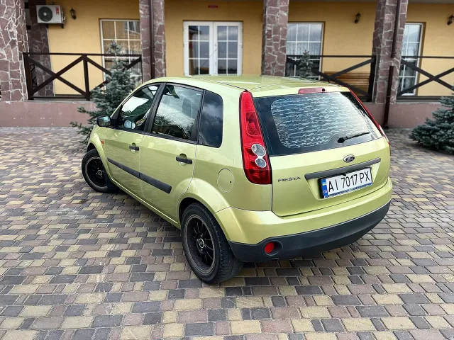 Ford Fiesta - фото 5