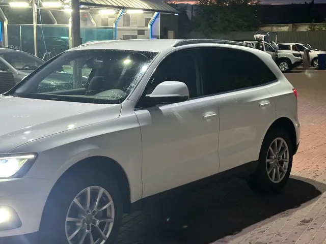 Audi Q5 - фото 1