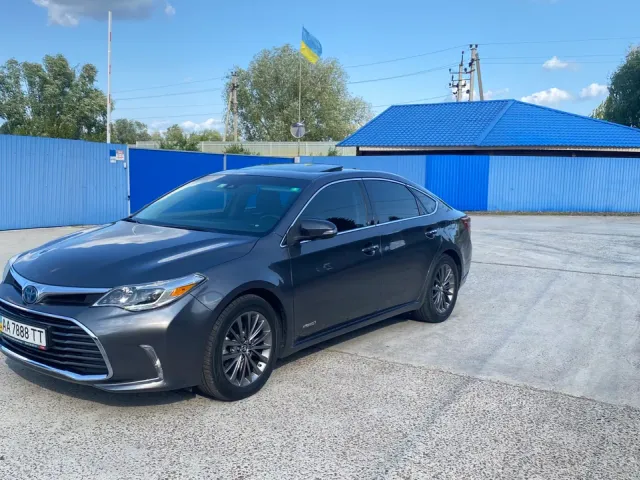 Toyota Avalon - фото 1