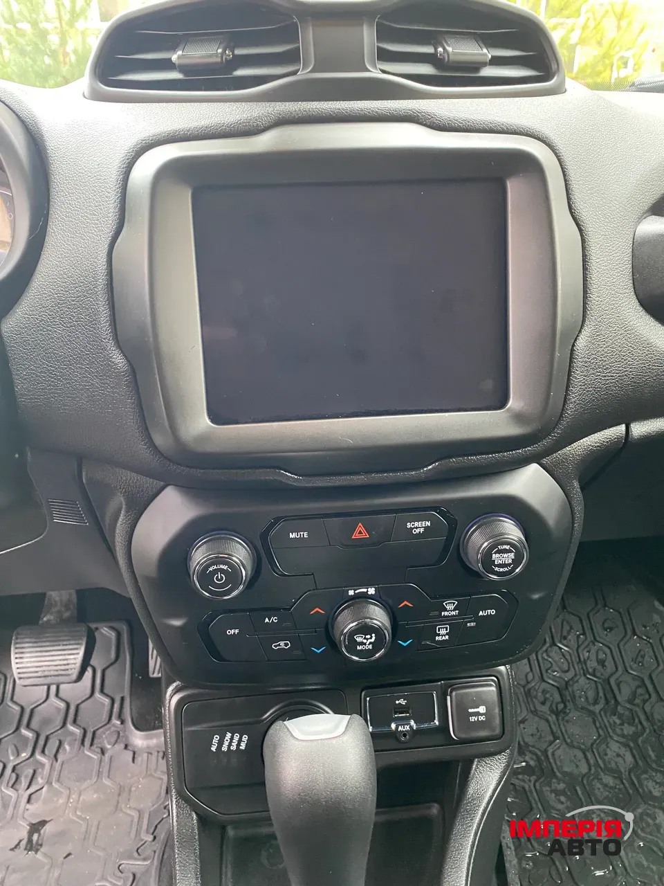 Jeep Renegade - фото 18