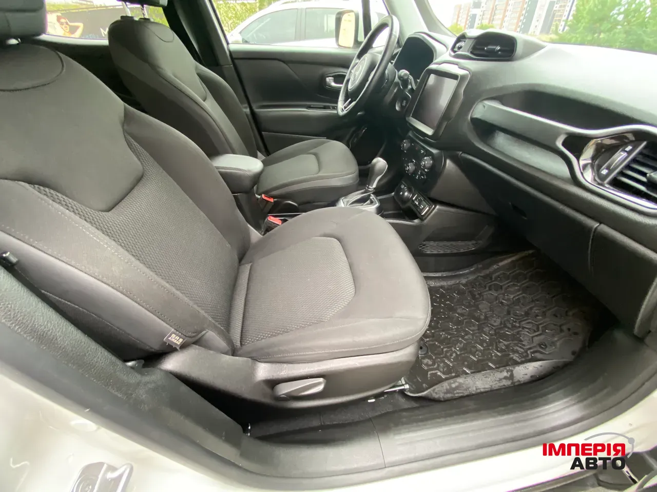 Jeep Renegade - фото 22