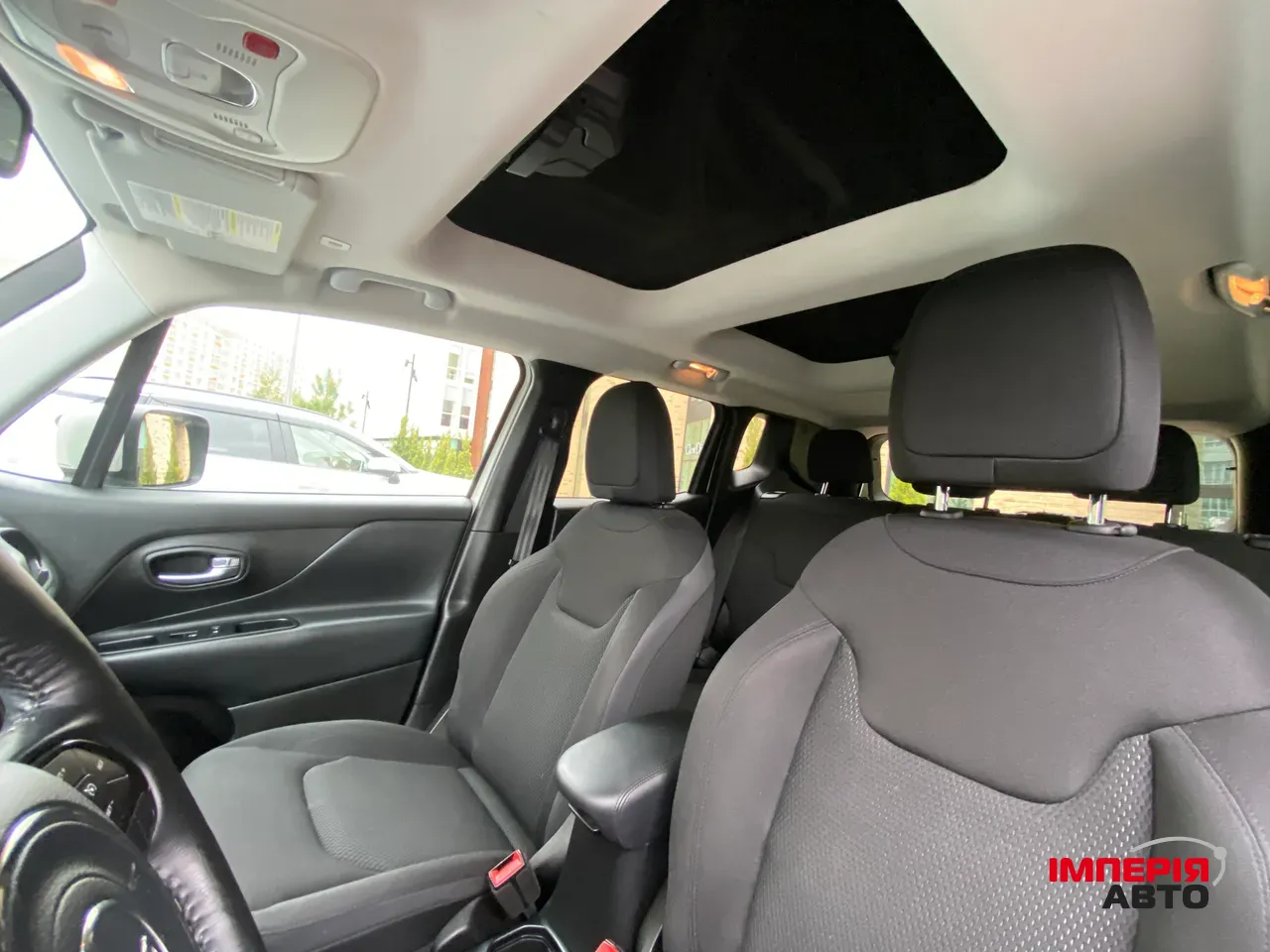 Jeep Renegade - фото 11