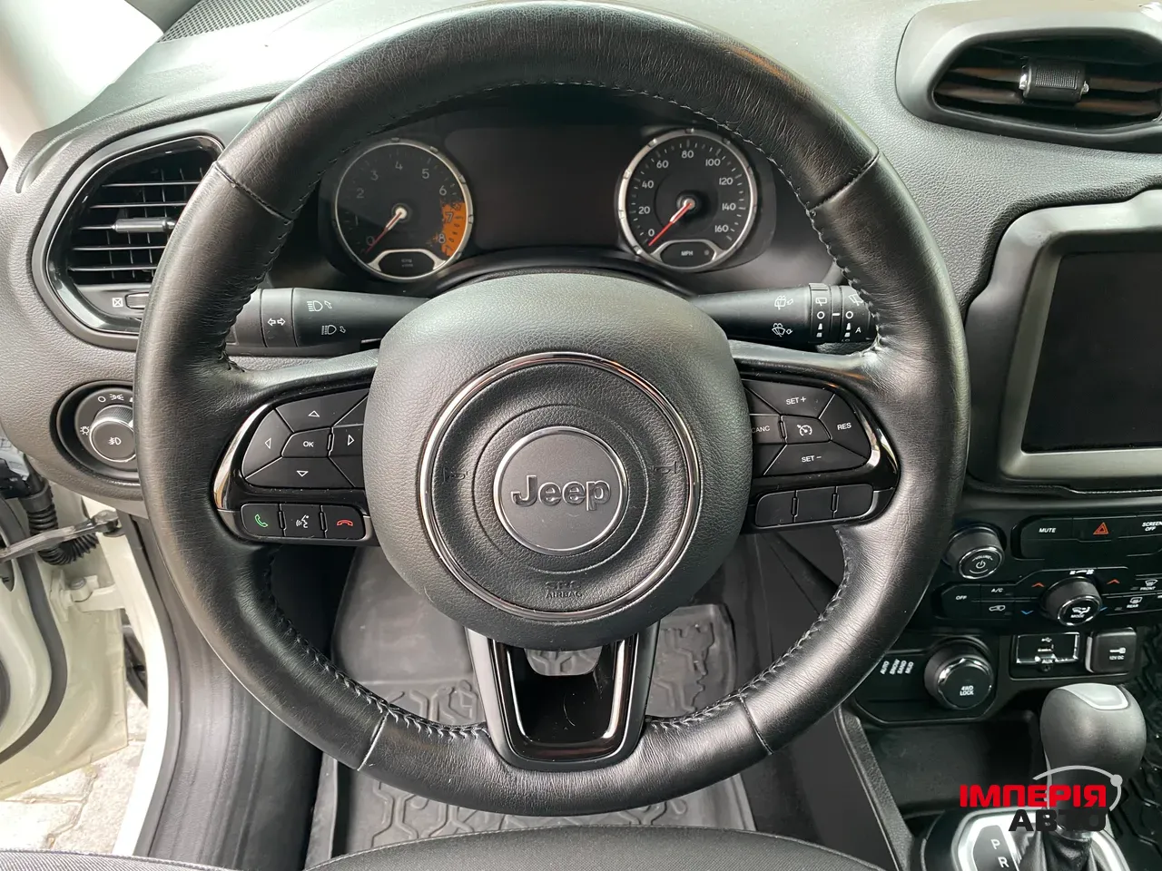 Jeep Renegade - фото 15