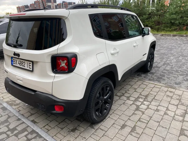 Jeep Renegade - фото 5