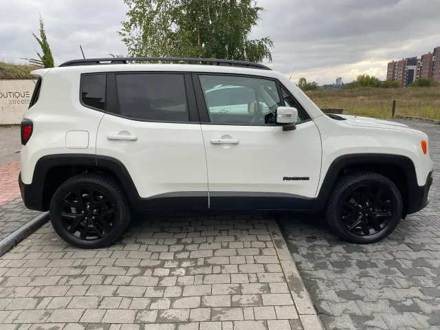 Jeep Renegade - фото 4