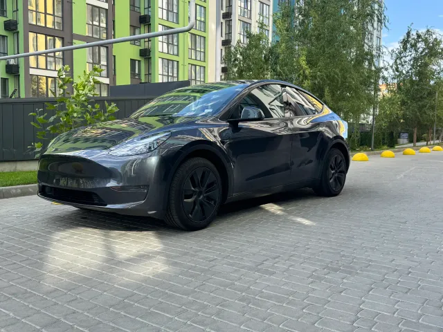 Tesla Model Y - фото 5