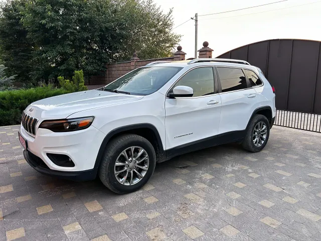 Jeep Cherokee - фото 3