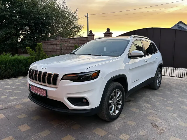 Jeep Cherokee - фото 1