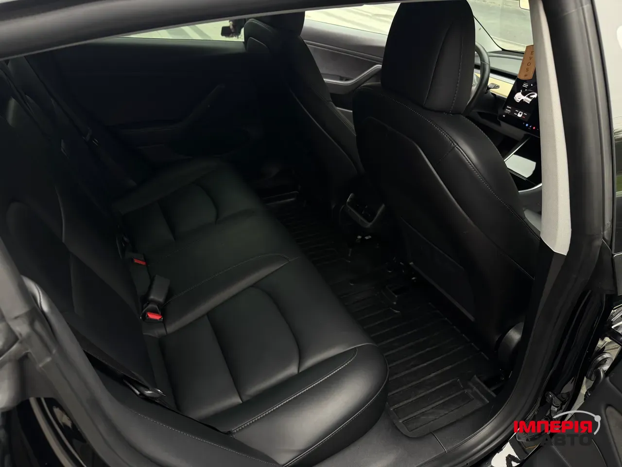 Tesla Model 3 - фото 18