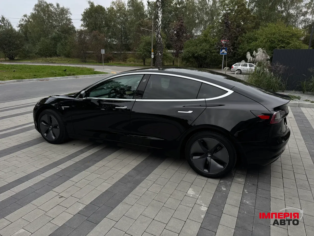 Tesla Model 3 - фото 10