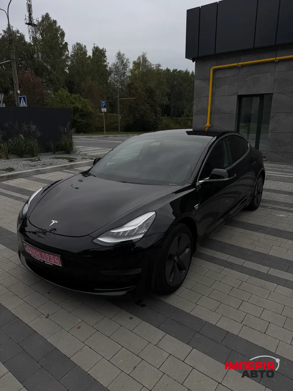 Tesla Model 3 - фото 3