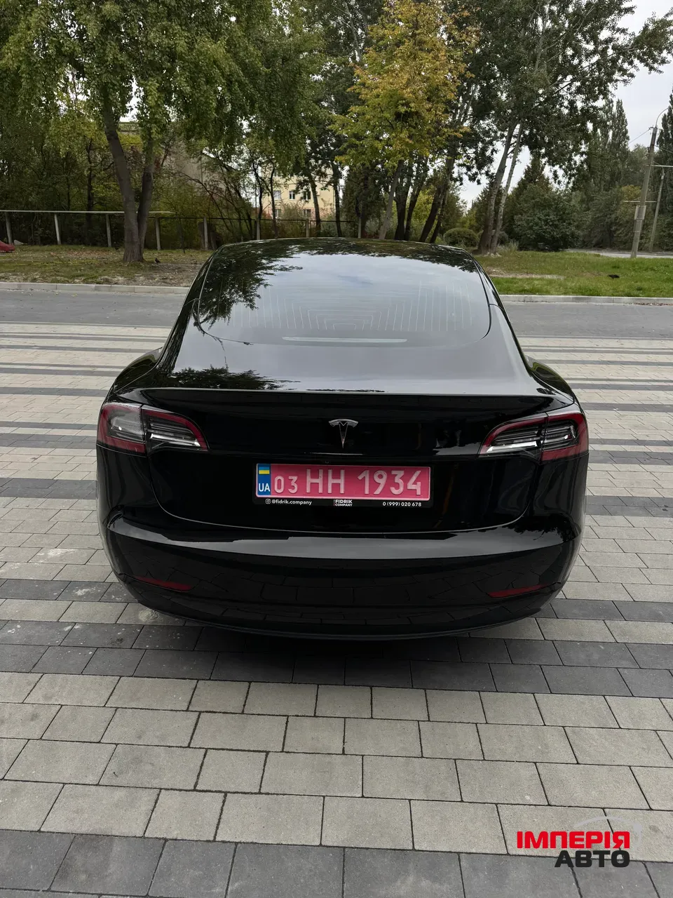 Tesla Model 3 - фото 8