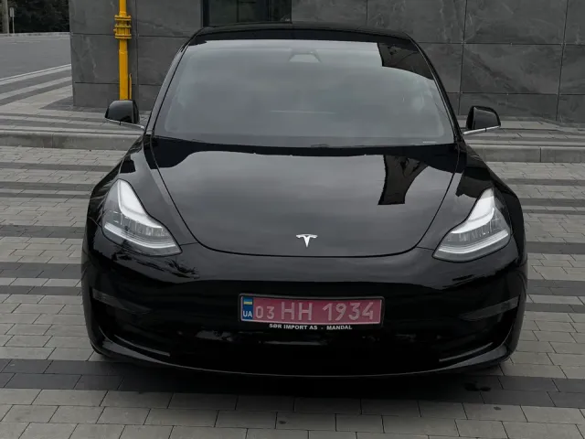 Tesla Model 3 - фото 2