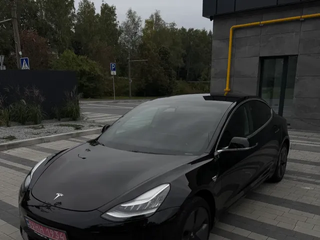 Tesla Model 3 - фото 3