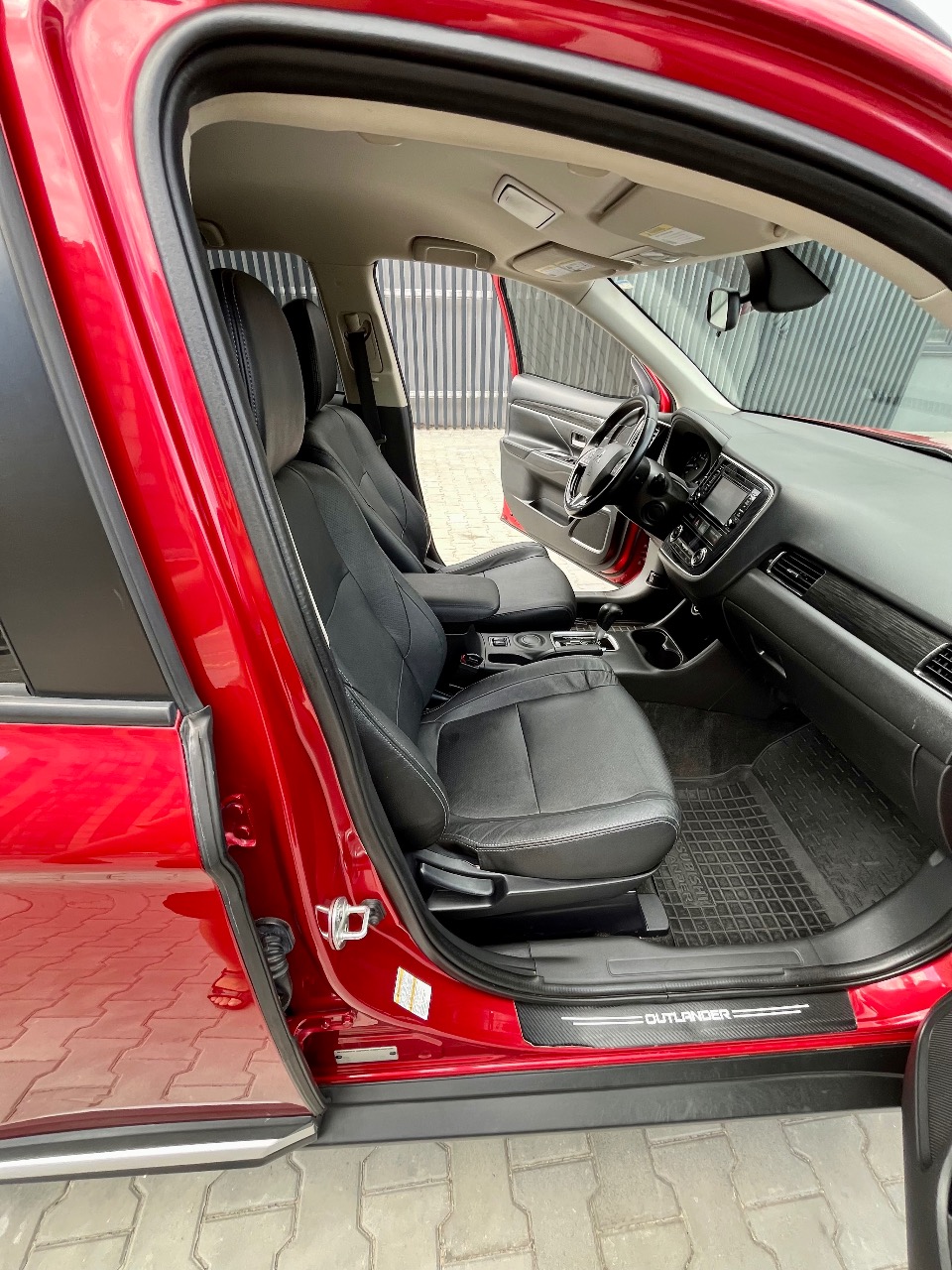 Mitsubishi Outlander - фото 17