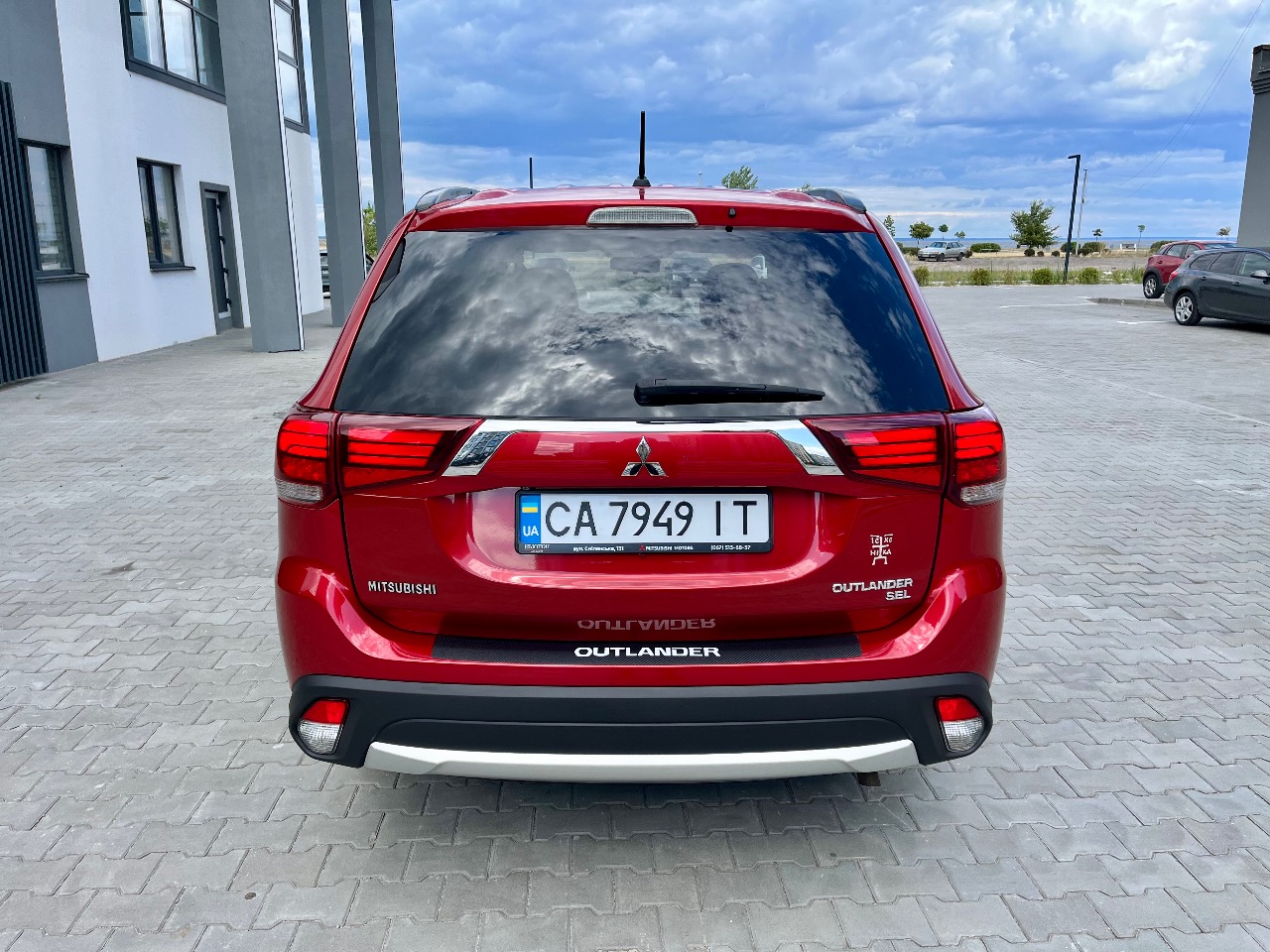 Mitsubishi Outlander - фото 18