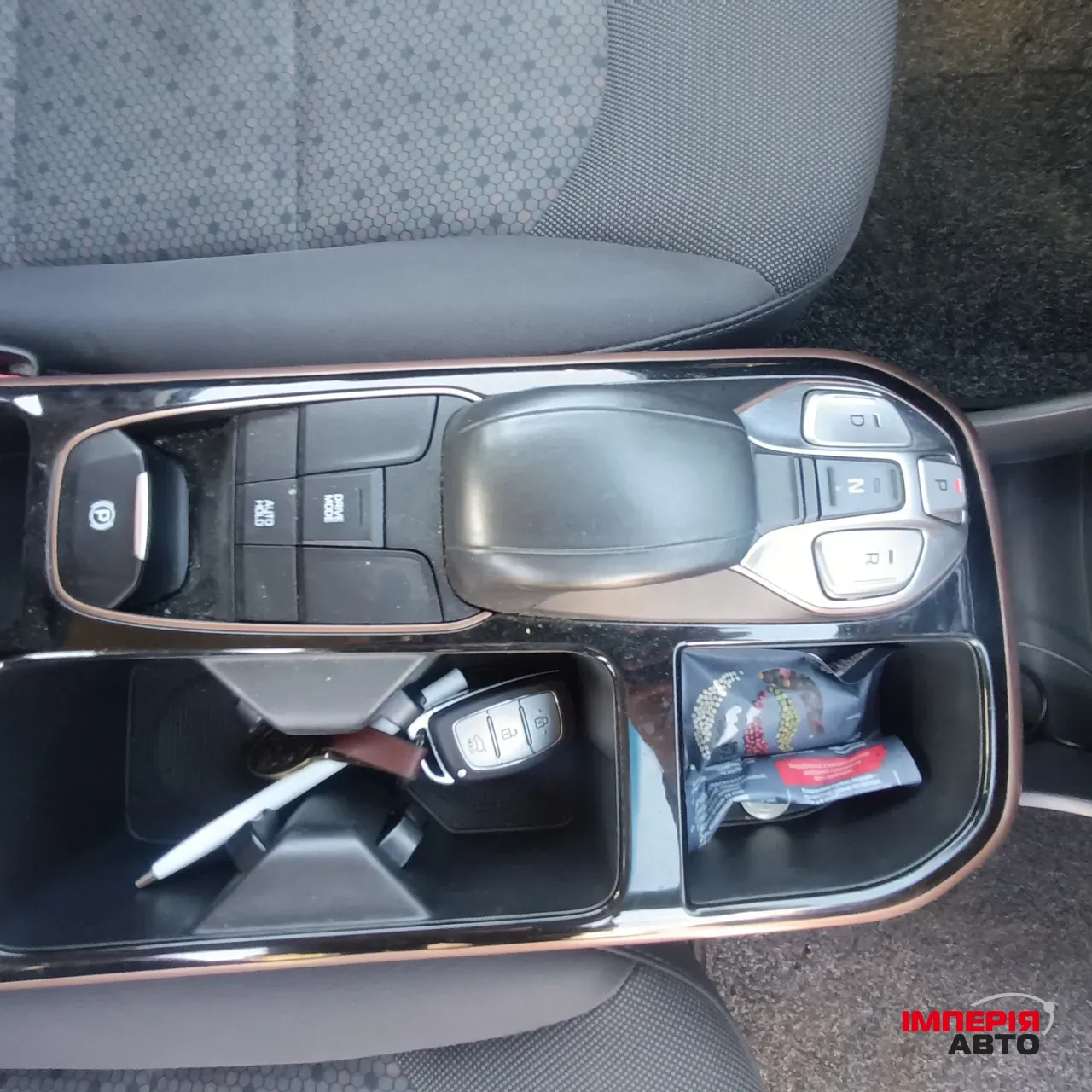 Hyundai IONIQ - фото 3