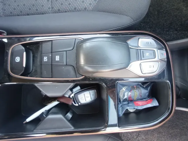 Hyundai IONIQ - фото 3
