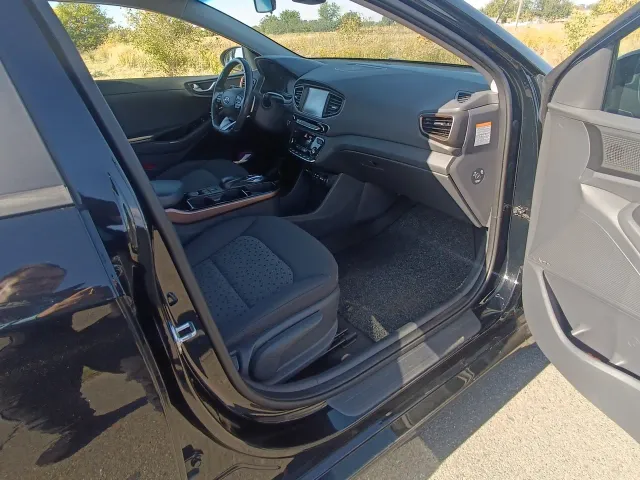 Hyundai IONIQ - фото 4