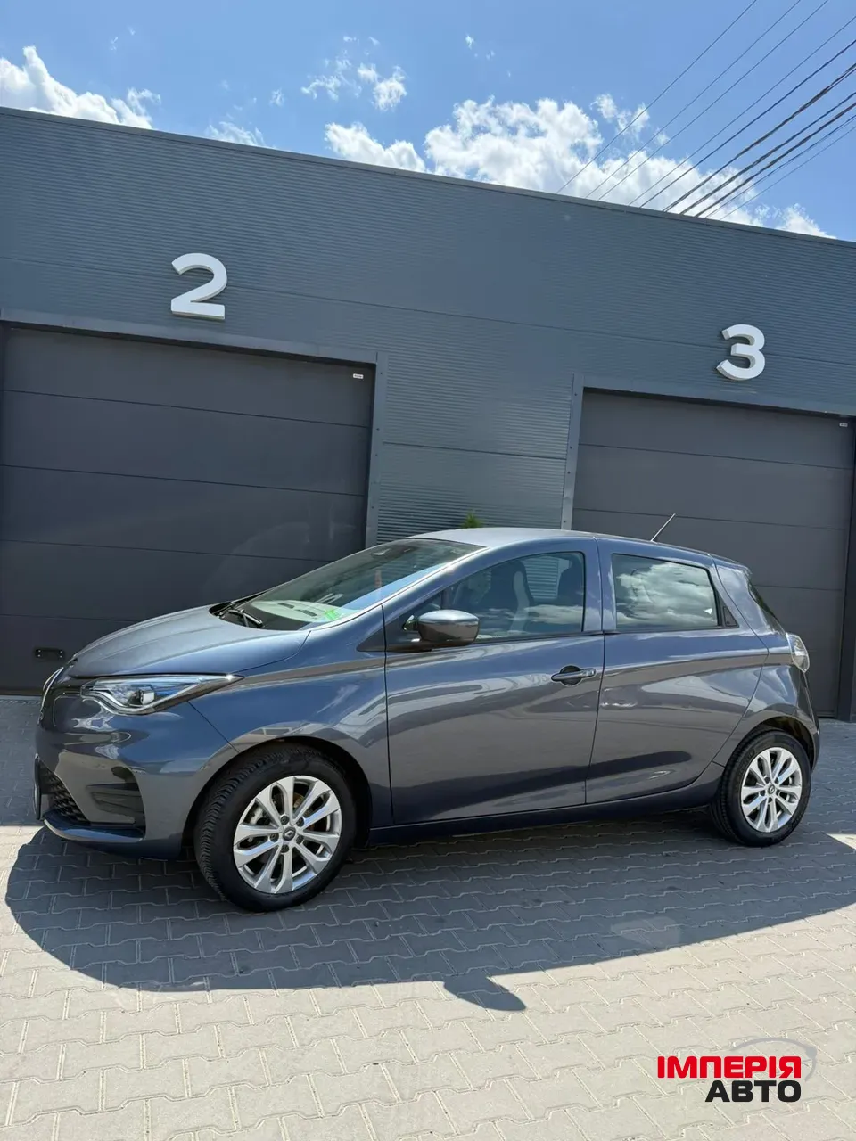 Renault ZOE - фото 1