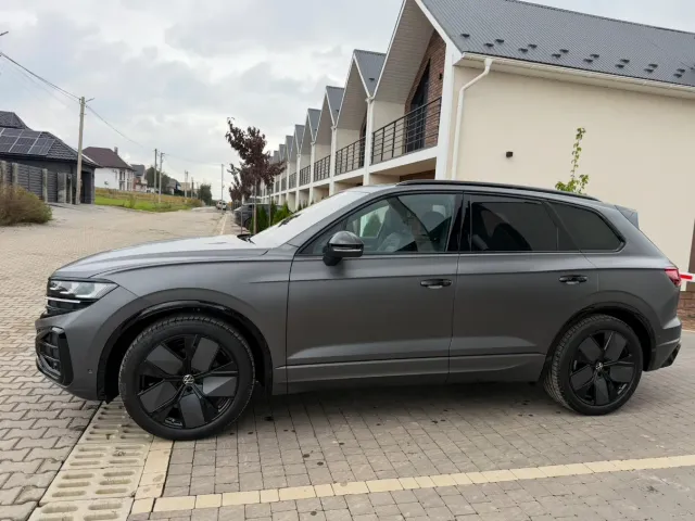 Volkswagen Touareg - фото 3