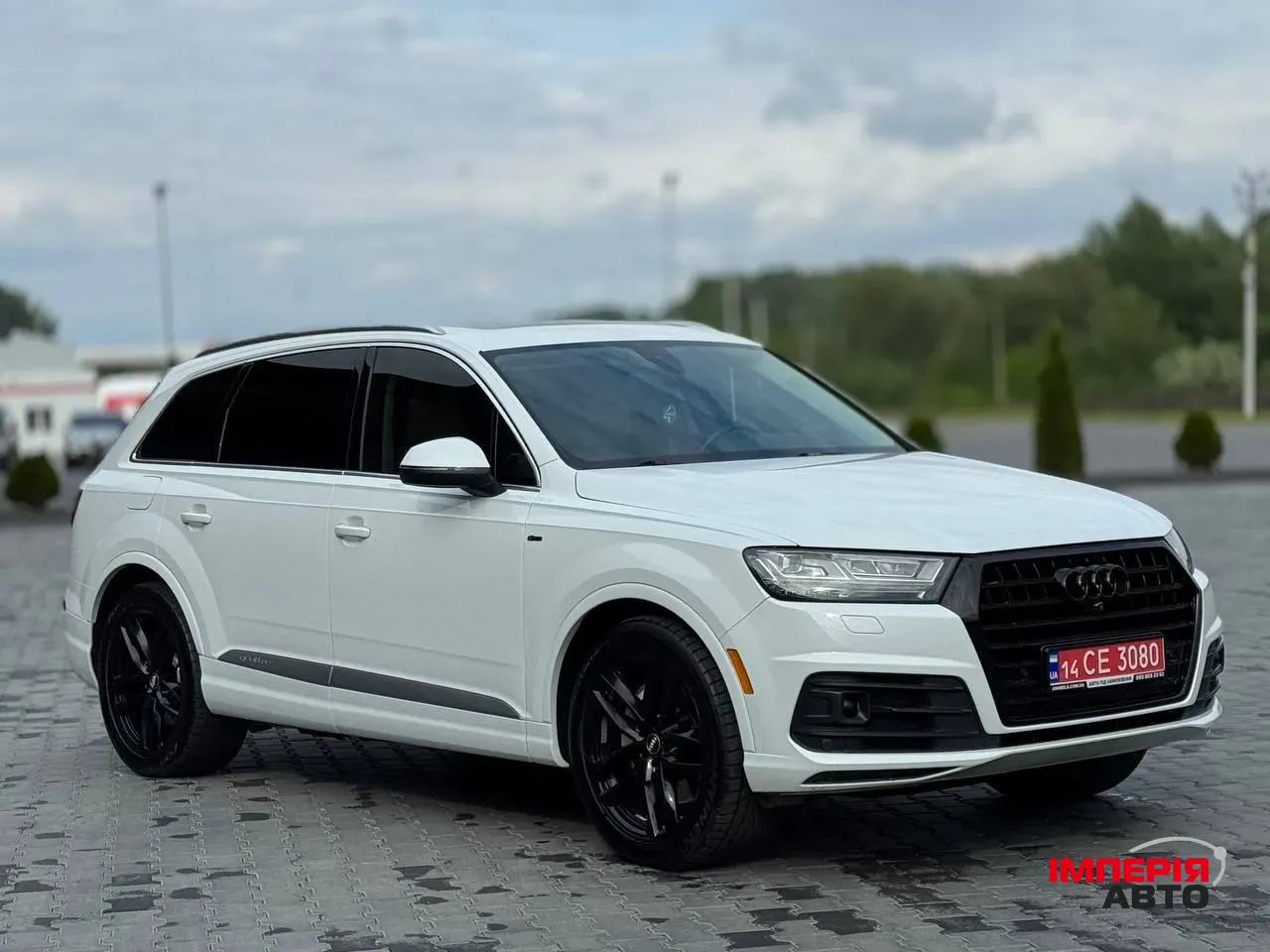 Audi Q7 - фото 1