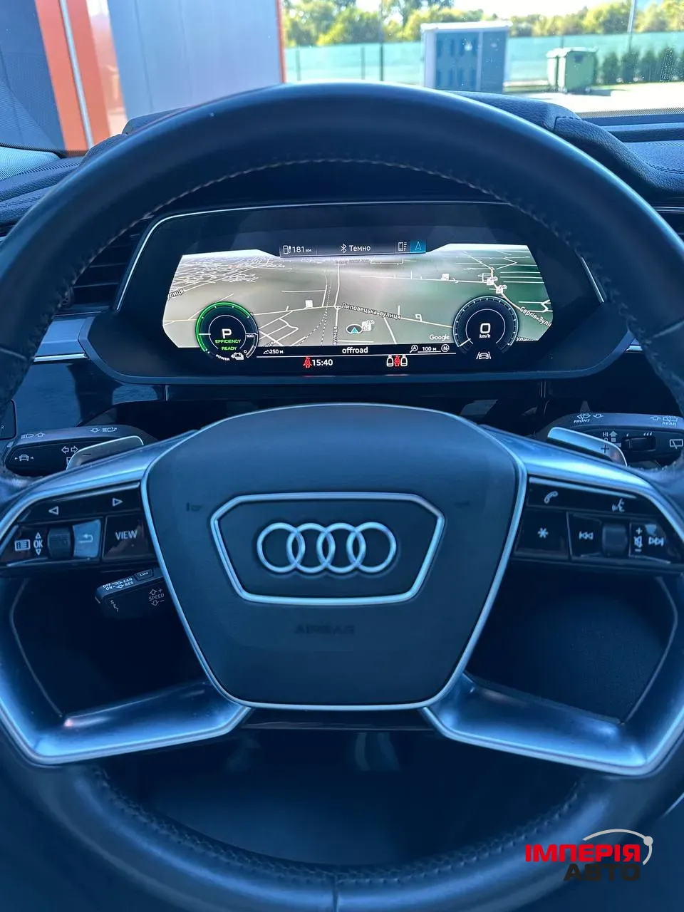 Audi e-tron - фото 7