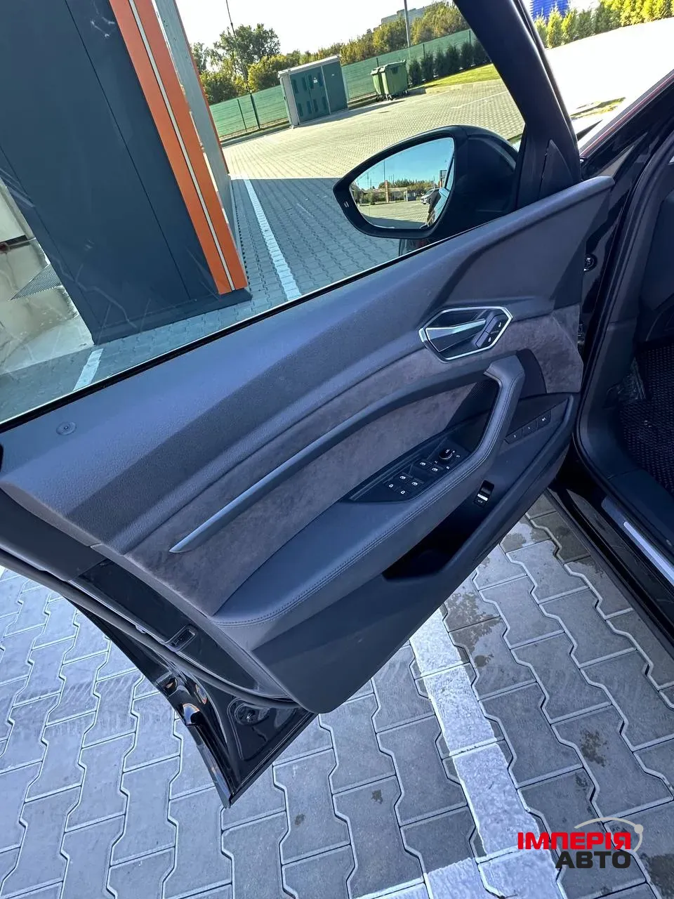 Audi e-tron - фото 9