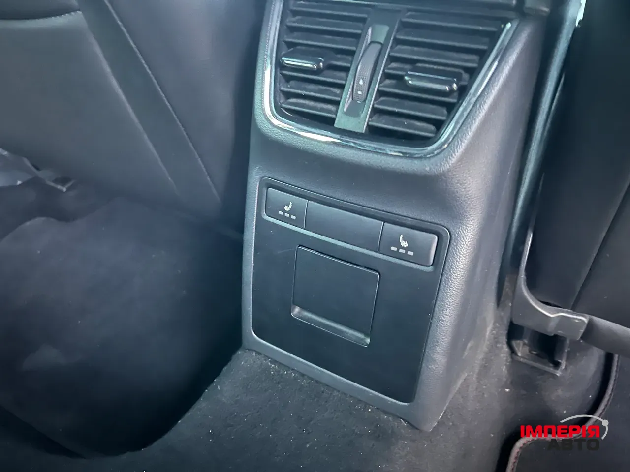 Skoda Octavia RS - фото 31