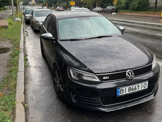 Volkswagen Jetta - фото 4