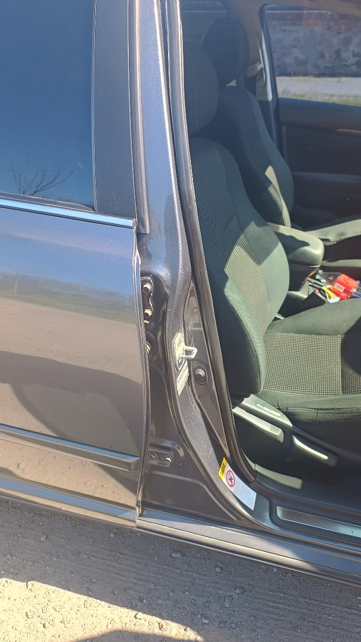 Toyota Avensis - фото 10