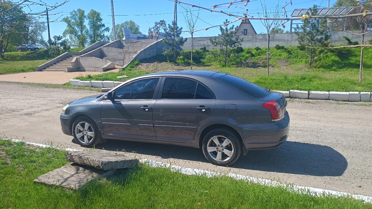 Toyota Avensis - фото 8