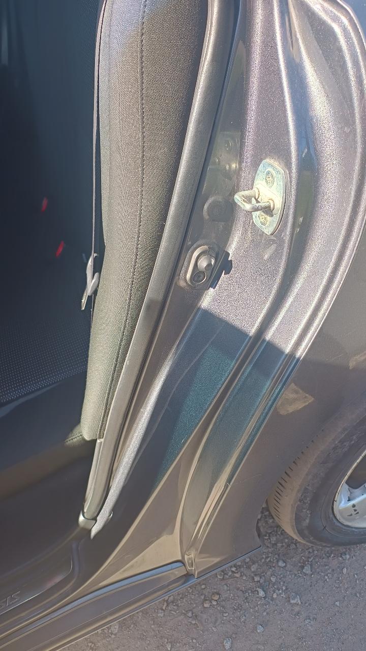 Toyota Avensis - фото 7