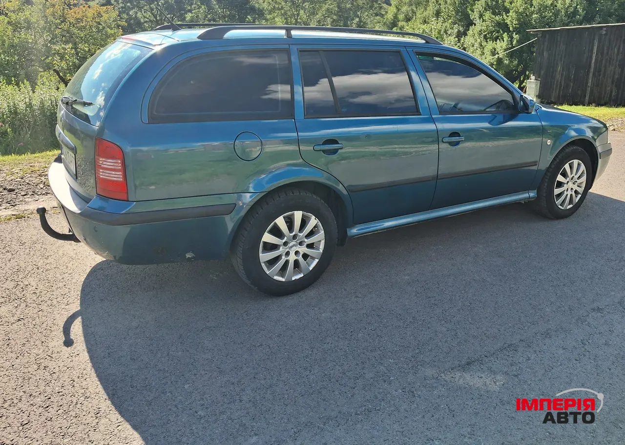 Skoda Octavia - фото 3