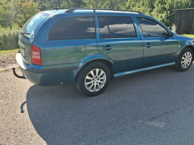 Skoda Octavia - фото 3