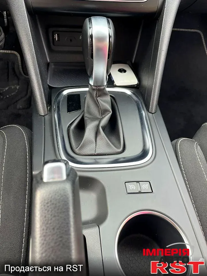 Renault Megane - фото 7