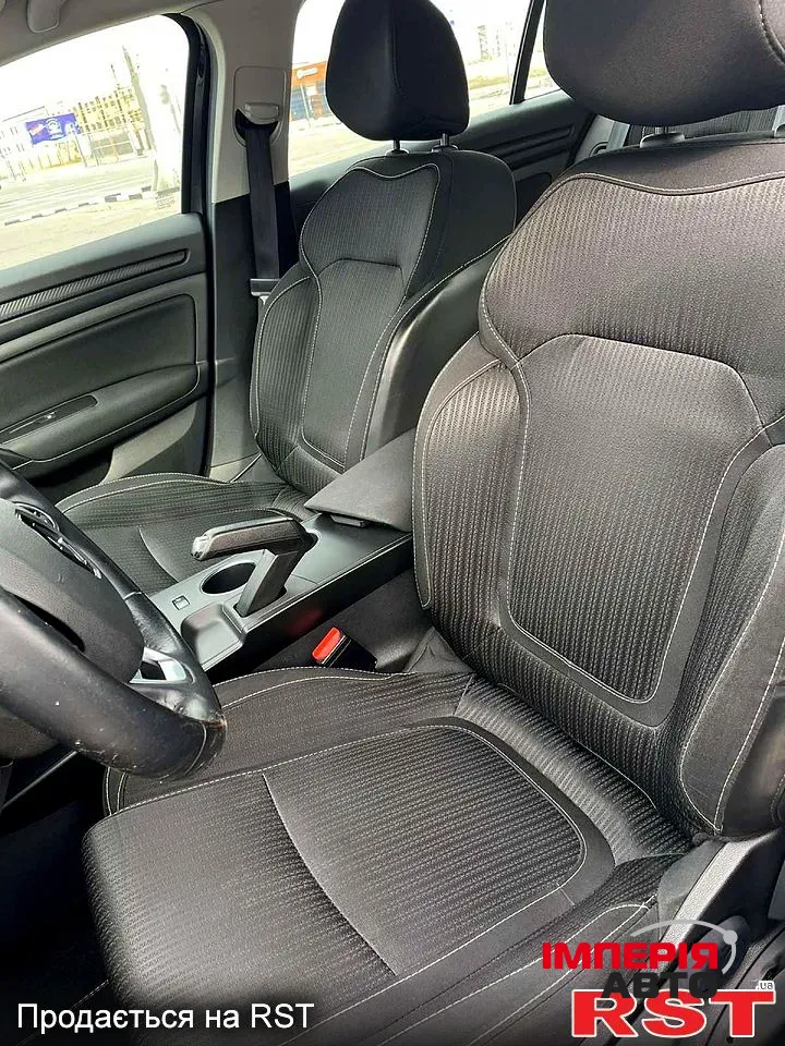 Renault Megane - фото 9