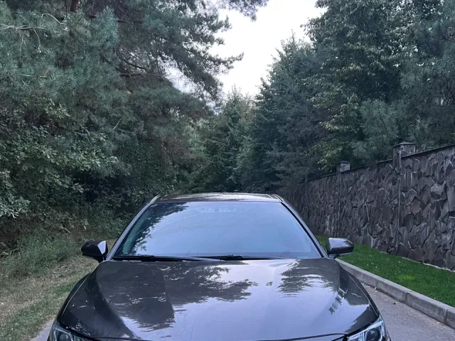 Toyota Camry - фото 2