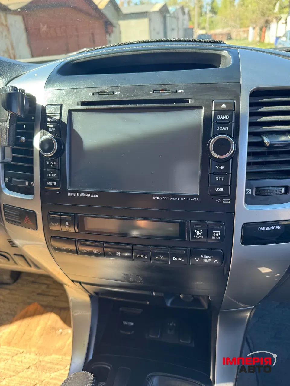 Toyota Land Cruiser Prado - фото 9