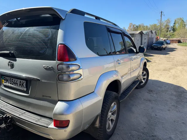 Toyota Land Cruiser Prado - фото 2