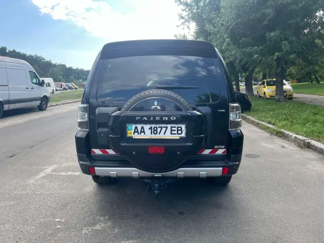 Mitsubishi Pajero - фото 2