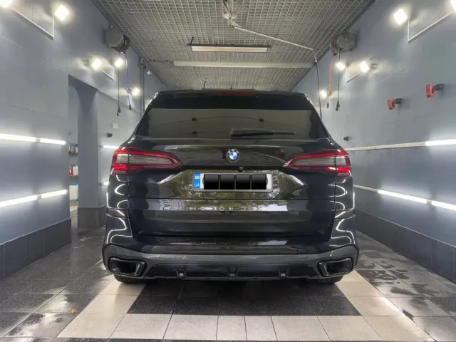 BMW X5 - фото 1