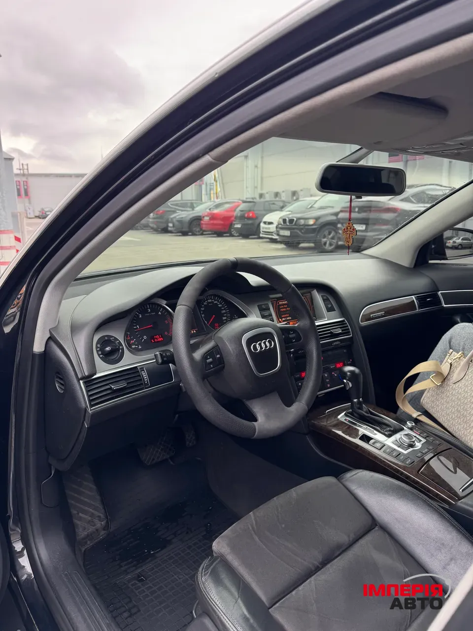 Audi A6 - фото 8