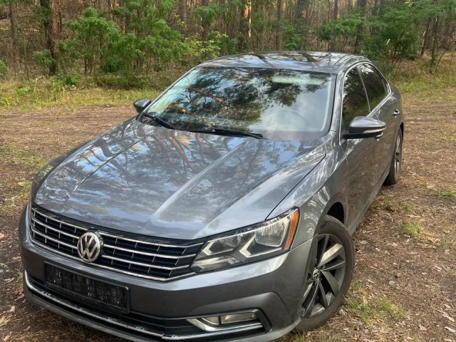 Volkswagen Passat - фото 4