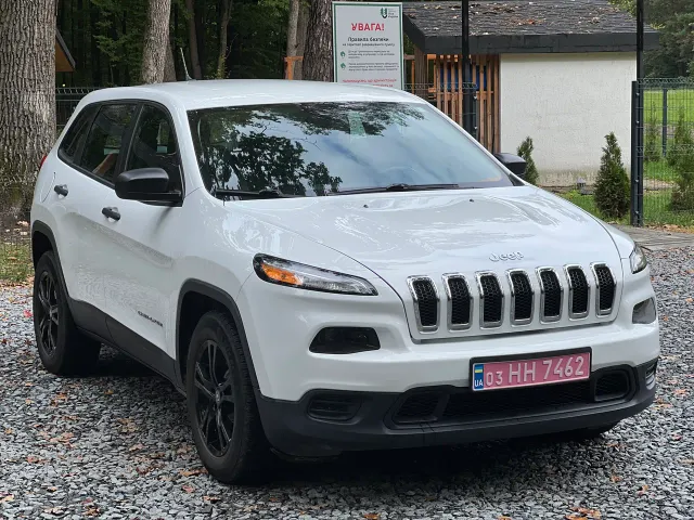 Jeep Cherokee - фото 1