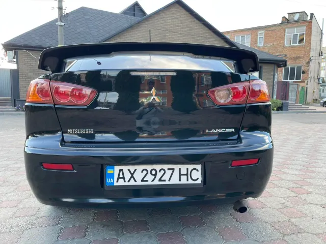 Mitsubishi Lancer - фото 5
