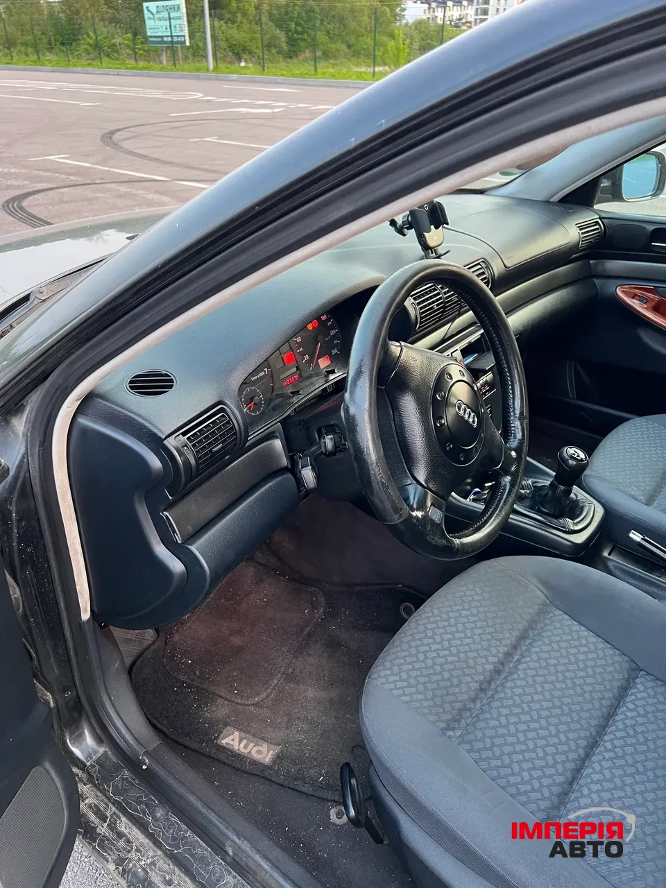 Audi A4 - фото 6