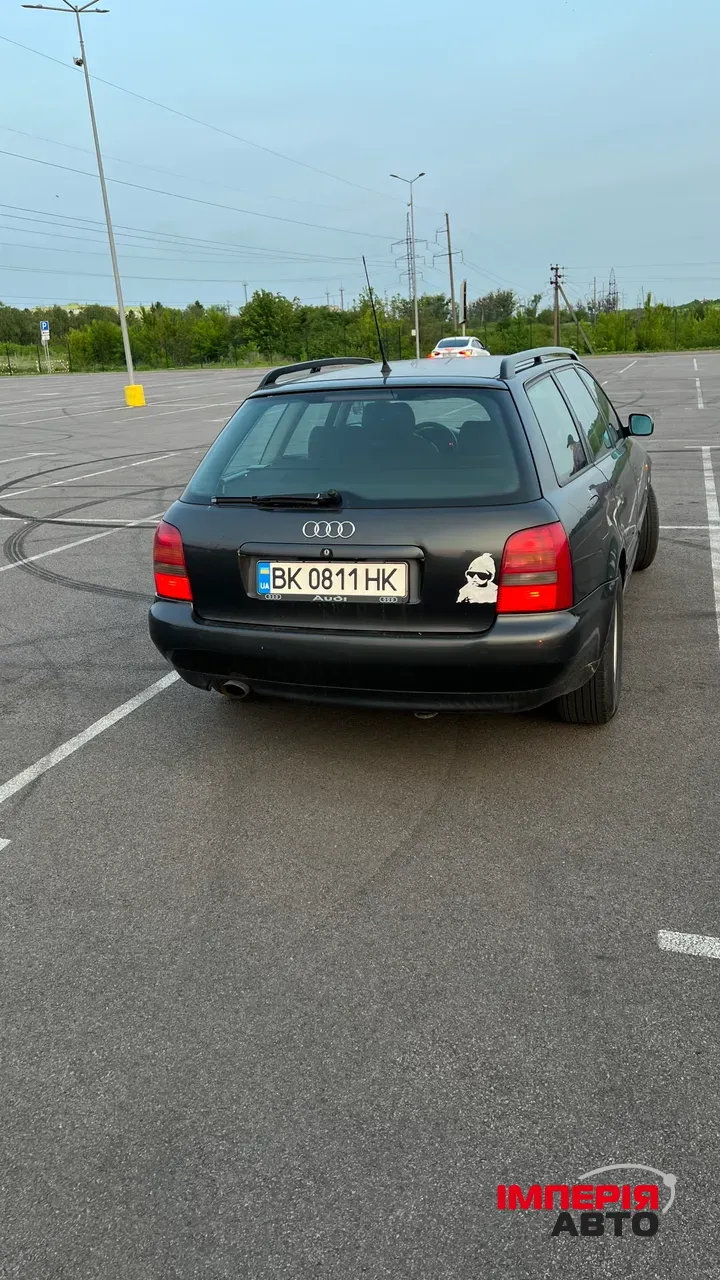 Audi A4 - фото 3