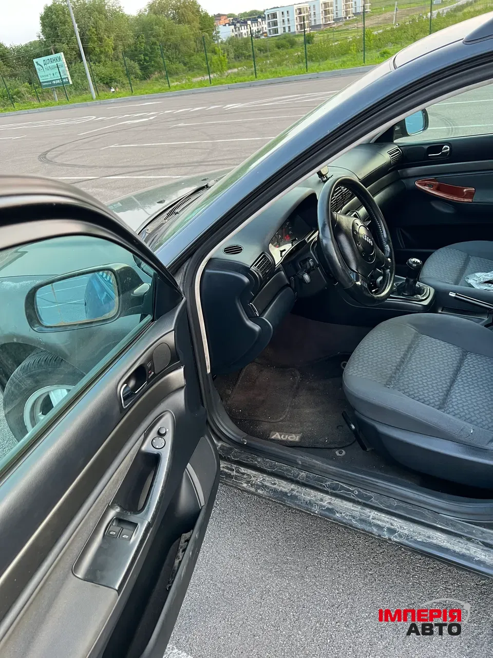 Audi A4 - фото 8